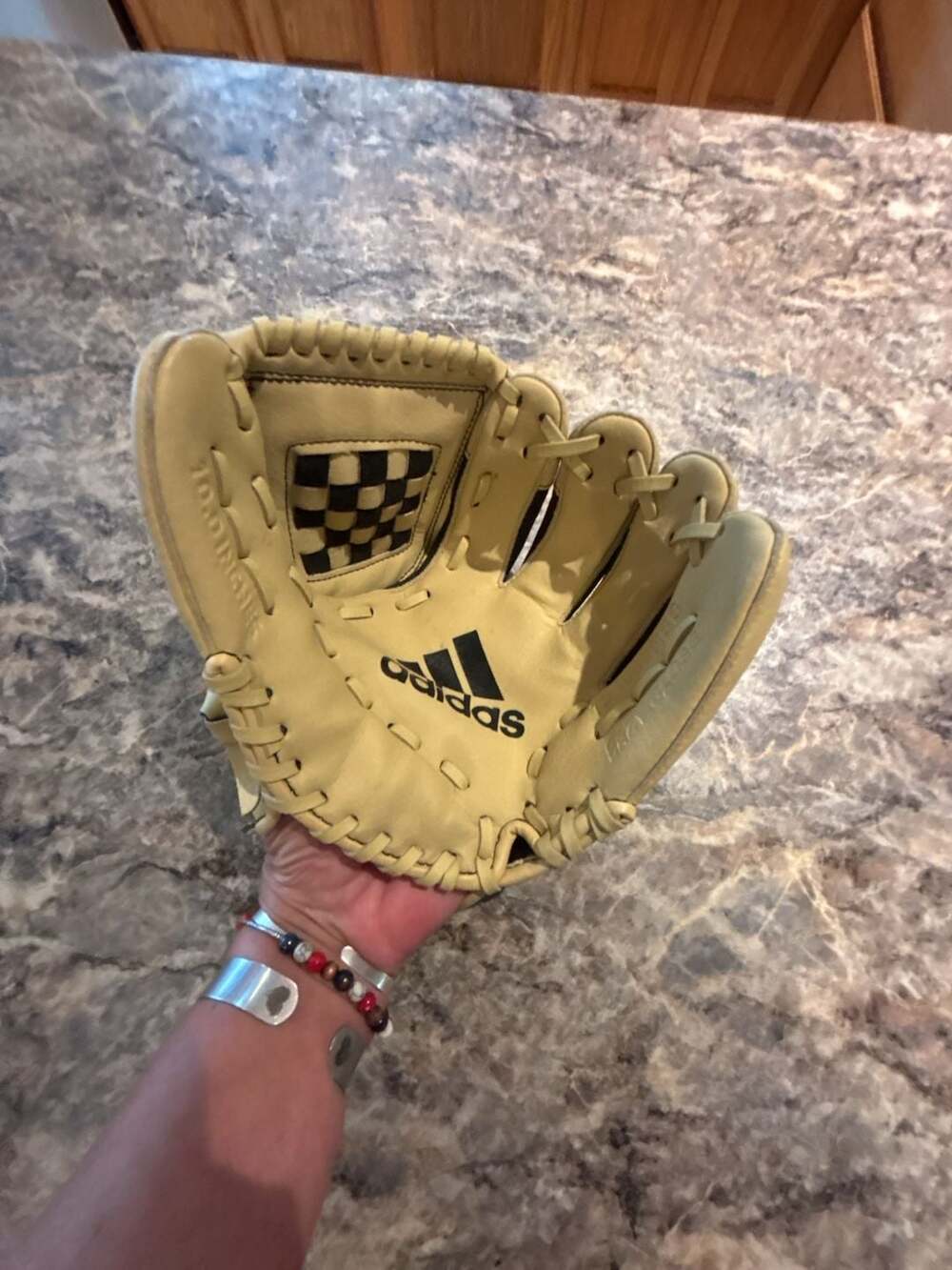 Adidas TS1000NBB Eazy Close Baseball Glove 10" Left-Hand Throw